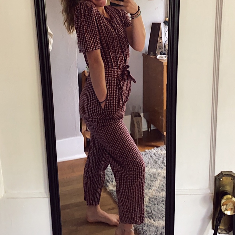 maroon size small